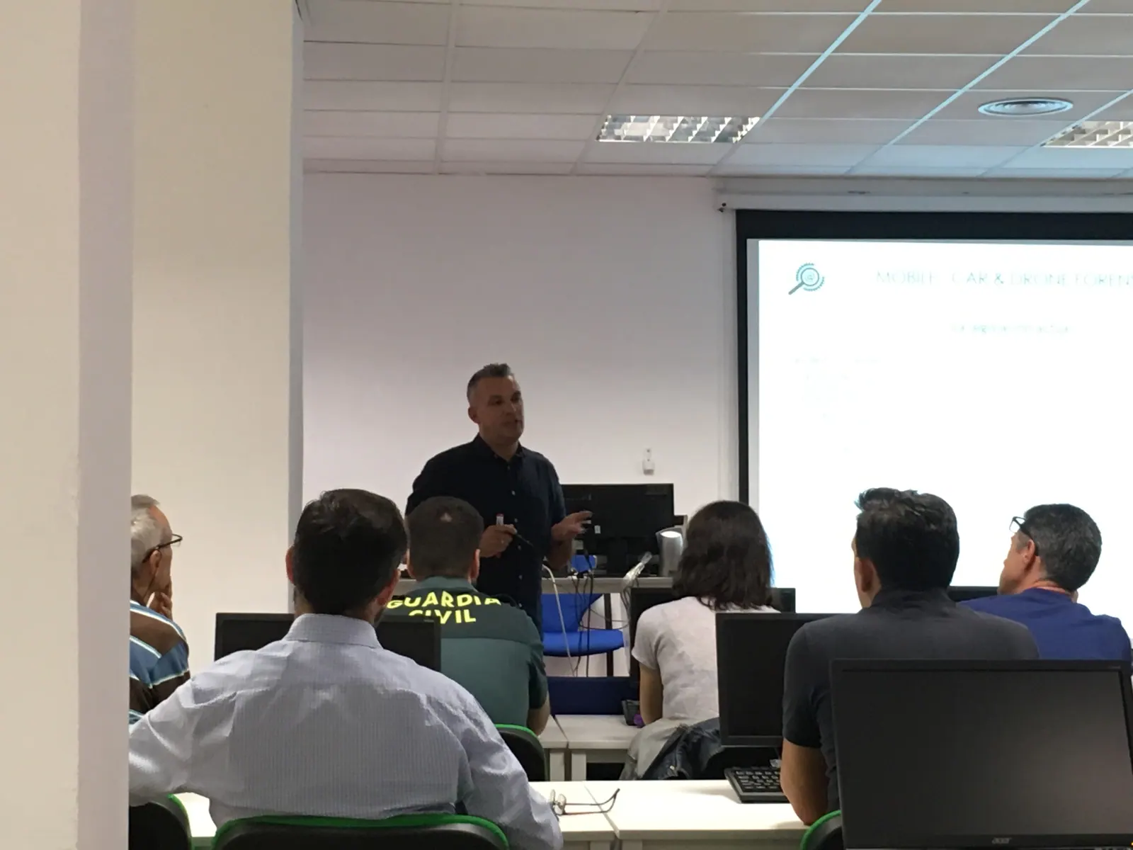 Taller de prueba electrónica y análisis forense de móviles, vehículos y drones
